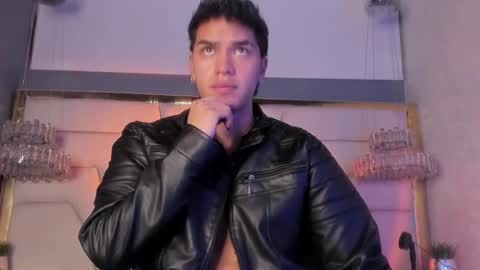 Snapshot of andypalmer_ chatting on January 17, 5:51 pm andy palmer online show from January 17, 5:51 pm