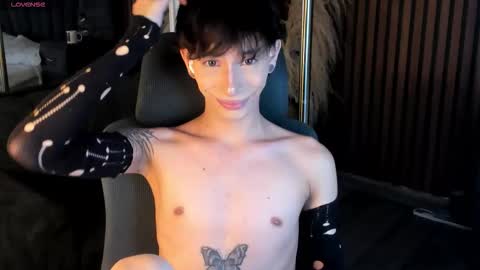 Snapshot of andywiills chatting on March 15, 9:10 pm Andy online show from March 15, 9:10 pm