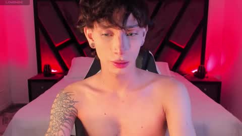 Snapshot of andywiills chatting on March 26, 11:10 pm Andy online show from March 26, 11:10 pm