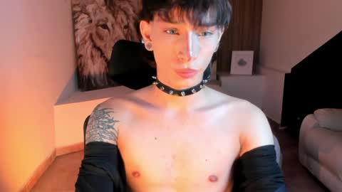 Snapshot of andywiills chatting on March 31, 9:26 pm Andy online show from March 31, 9:26 pm