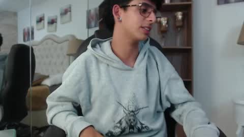 andyxibrat online show from May 7, 11:54 pm