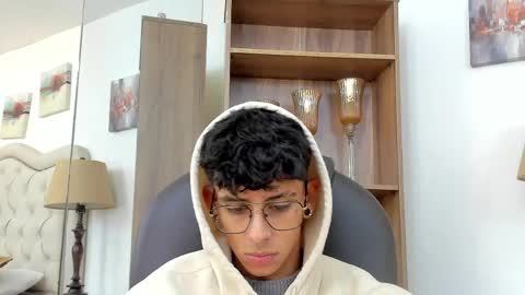 andyxibrat online show from May 18, 12:00 pm
