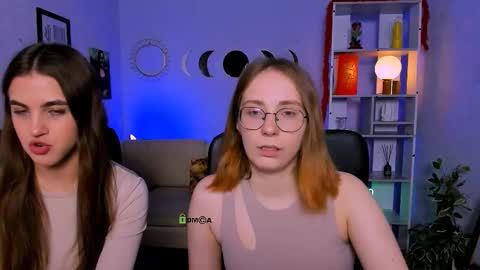 Snapshot of anelia_sun chatting on March 21, 10:20 am anelia_sun online show from March 21, 10:20 am