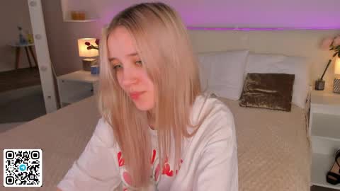 Snapshot of anellyball_ chatting on May 31, 6:09 pm Anelly online show from May 31, 6:09 pm