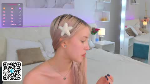 Snapshot of anellyball_ chatting on June 3, 2:33 pm Anelly online show from June 3, 2:33 pm