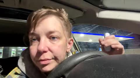 Snapshot of aneoakley chatting on October 26, 9:59 am aneoakley online show from October 26, 9:59 am