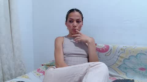 Carolina soto online show from April 2, 12:30 am