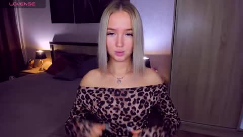 Anfisa online show from October 12, 2:27 pm