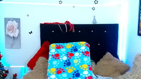 Snapshot of ange_drty chatting on December 1, 10:21 pm ange_drty online show from December 1, 10:21 pm