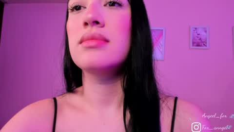 Snapshot of angeel_fox chatting on April 9, 3:39 am Angel online show from April 9, 3:39 am