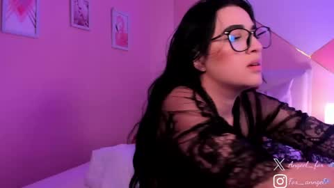 Snapshot of angeel_fox chatting on April 18, 5:39 pm Angel online show from April 18, 5:39 pm