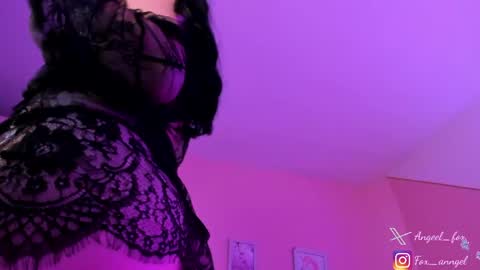 Snapshot of angeel_fox chatting on April 19, 3:17 am Angel online show from April 19, 3:17 am