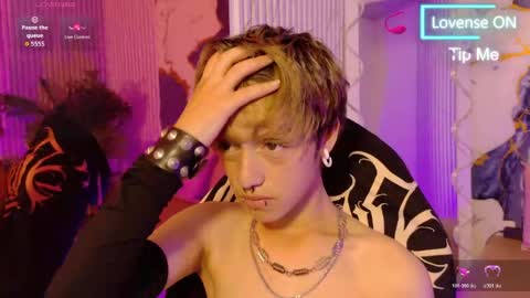angeel_tay online show from June 2, 8:44 pm