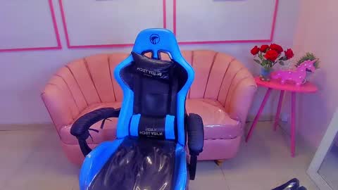 angel09 a online show from December 20, 8:55 pm