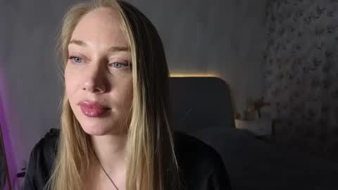 Snapshot of angel__blonde_ chatting on October 9, 5:55 pm angel blonde online show from October 9, 5:55 pm