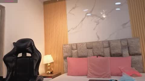 angel__kiss online show from April 29, 11:36 am