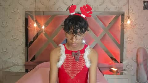 Snapshot of angel__sweet18 chatting on December 15, 6:40 am online show from December 15, 6:40 am