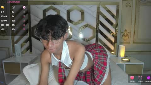 Snapshot of angel__sweet18 chatting on January 14, 10:06 am online show from January 14, 10:06 am