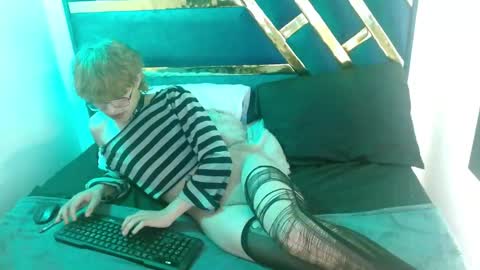 Angel  online show from March 27, 1:22 pm