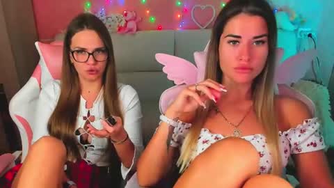 Ivanna and Jessica online show from June 19, 3:11 am
