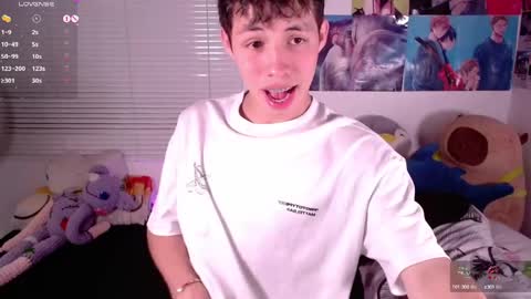 Snapshot of angel_bless19 chatting on January 22, 11:53 pm Angel help me with 100 thumbs up online show from January 22, 11:53 pm