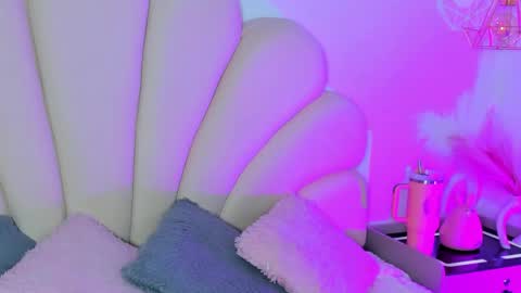 Angel online show from May 15, 4:14 pm