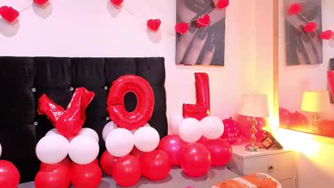 Snapshot of angel_dragun chatting on February 15, 3:36 am Angel-dragun online show from February 15, 3:36 am