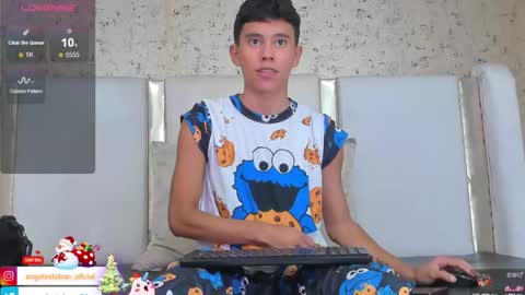 ngel Esteban  online show from December 5, 3:37 am