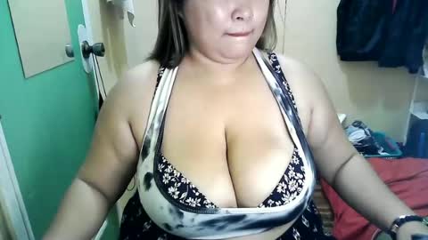 angel_fuckxx6969 online show from May 15, 12:28 am