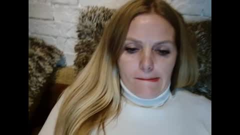 Snapshot of angel_girllovemy chatting on January 6, 3:05 pm ANGEL online show from January 6, 3:05 pm