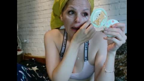 Snapshot of angel_girllovemy chatting on January 9, 9:34 am ANGEL online show from January 9, 9:34 am