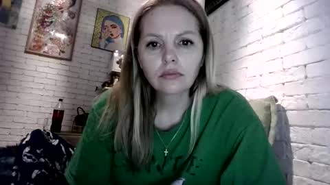 Snapshot of angel_girllovemy chatting on January 18, 6:17 am ANGEL online show from January 18, 6:17 am