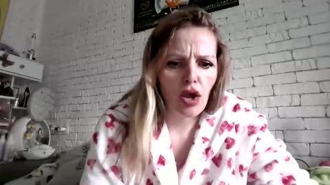 Snapshot of angel_girllovemy chatting on February 3, 9:36 am ANGEL online show from February 3, 9:36 am