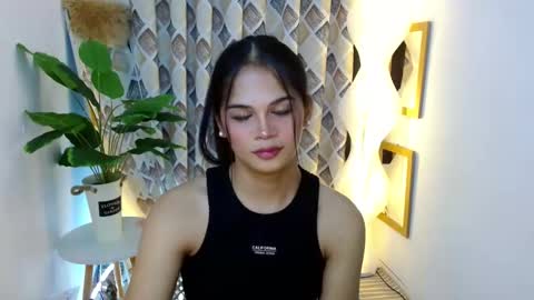 Snapshot of angel_indiguise chatting on February 20, 1:46 am angela online show from February 20, 1:46 am