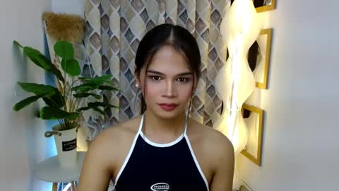 Snapshot of angel_indiguise chatting on February 21, 8:27 pm angela online show from February 21, 8:27 pm