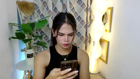 Snapshot of angel_indiguise chatting on February 28, 2:31 am angela online show from February 28, 2:31 am