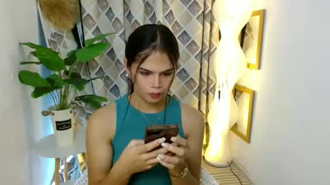 Snapshot of angel_indiguise chatting on March 6, 2:41 am angela online show from March 6, 2:41 am