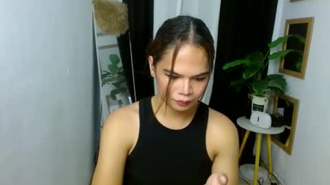 Snapshot of angel_indiguise chatting on January 11, 2:38 am angela online show from January 11, 2:38 am