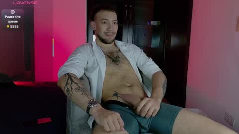 angel_kyrozz online show from April 29, 7:31 pm