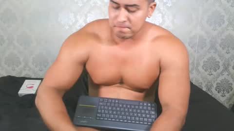 Snapshot of angel_lein chatting on February 22, 10:20 pm Angel Lein online show from February 22, 10:20 pm
