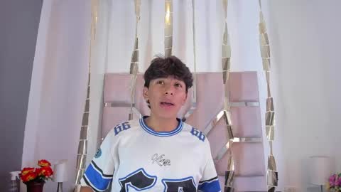 Angel online show from April 1, 7:22 pm