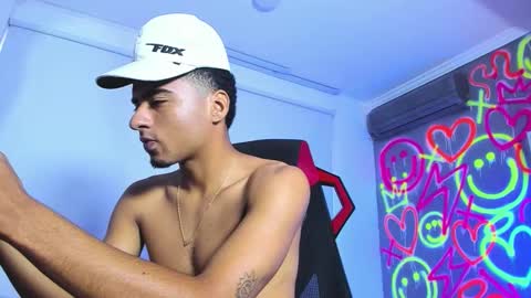 Snapshot of angel_nicolas chatting on January 9, 5:59 pm ANGEL online show from January 9, 5:59 pm