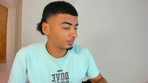 Snapshot of angel_nicolas chatting on May 21, 8:38 pm ANGEL online show from May 21, 8:38 pm