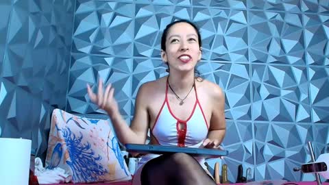 Snapshot of angel_red77 chatting on September 19, 7:47 pm angel red77 online show from September 19, 7:47 pm