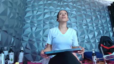 angel red77 online show from February 7, 7:06 pm