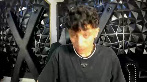 Snapshot of angel_st1 chatting on June 19, 5:01 am Angel online show from June 19, 5:01 am