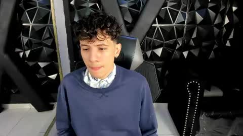 Snapshot of angel_st1 chatting on June 21, 4:04 am Angel online show from June 21, 4:04 am