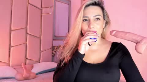 Angel  online show from May 15, 4:25 pm