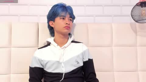 Angel  online show from November 27, 7:32 am