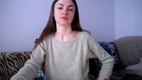 Snapshot of angel_zoe77 chatting on April 15, 8:32 am Zoe online show from April 15, 8:32 am